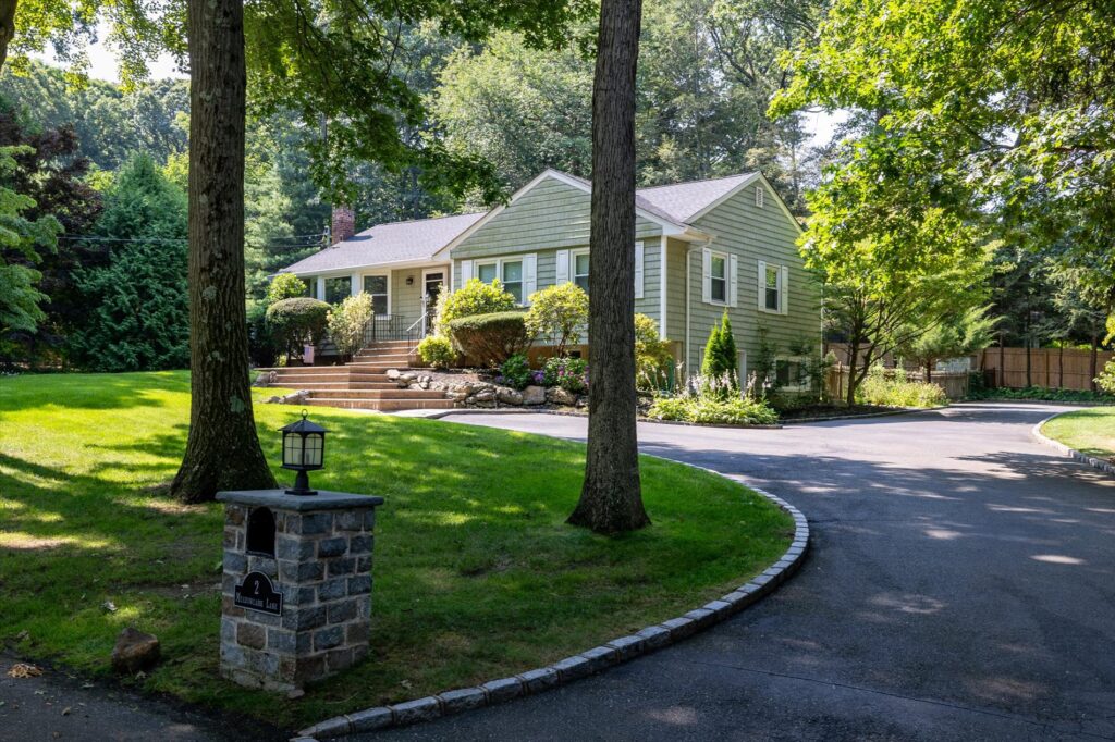 03-3_2MeadowlarkLane 03-3_2MeadowlarkLane